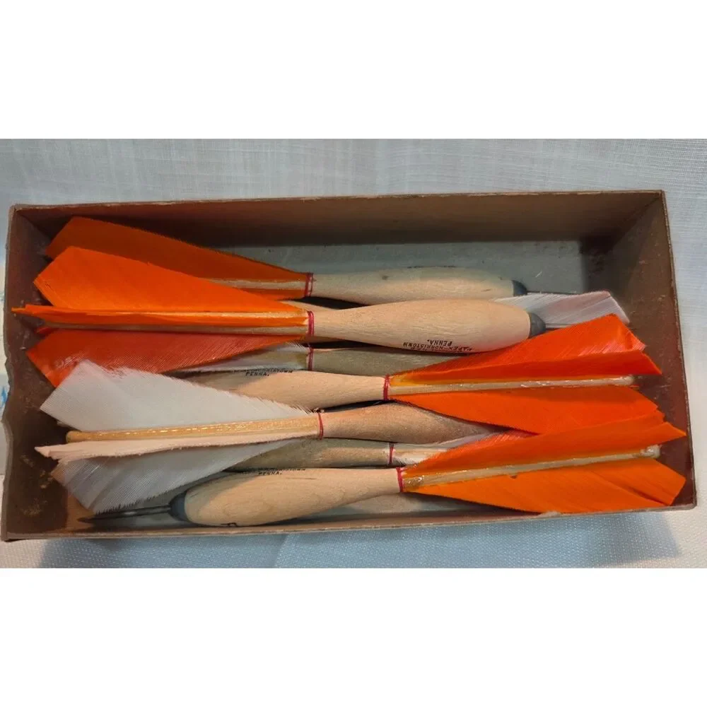 Vintage Apex No 2 Tournament Darts Feather Flights Original Box Norristown PA